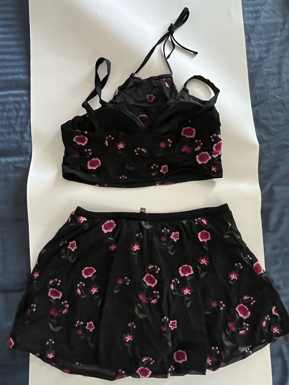 Torrid Two Piece Swimsuit. Size 1 - Picture 5 of 7